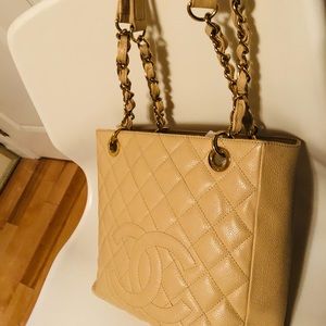 Chanel Shoulder bag